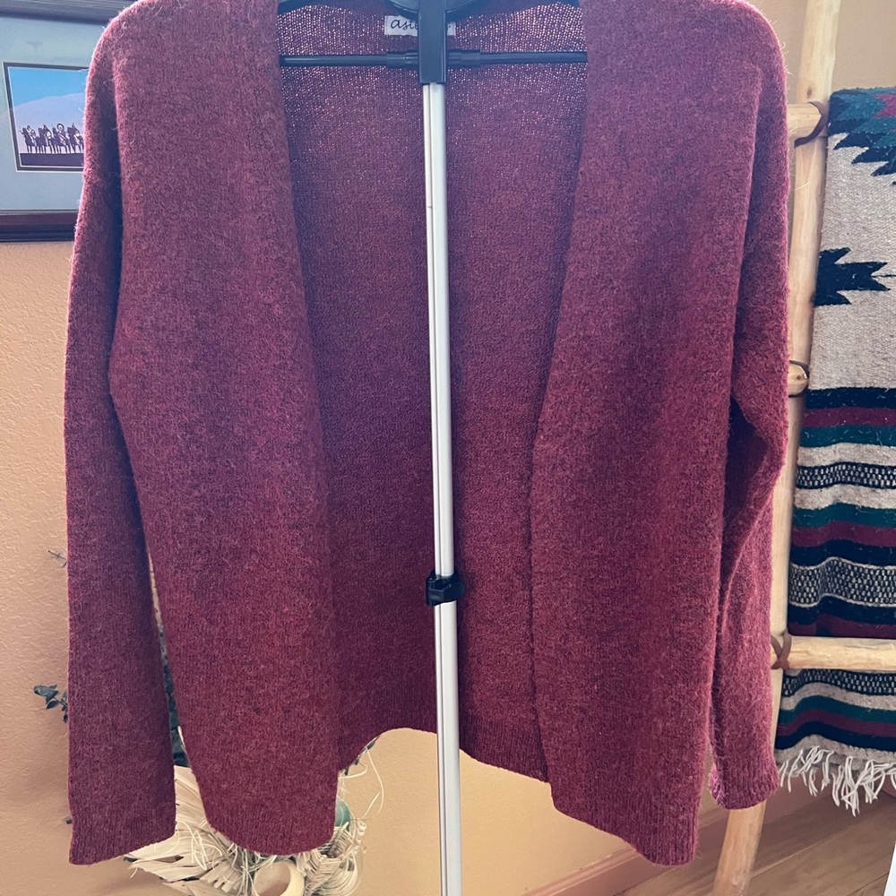 Elegant Open-Front Cardigan in Rich Burgundy